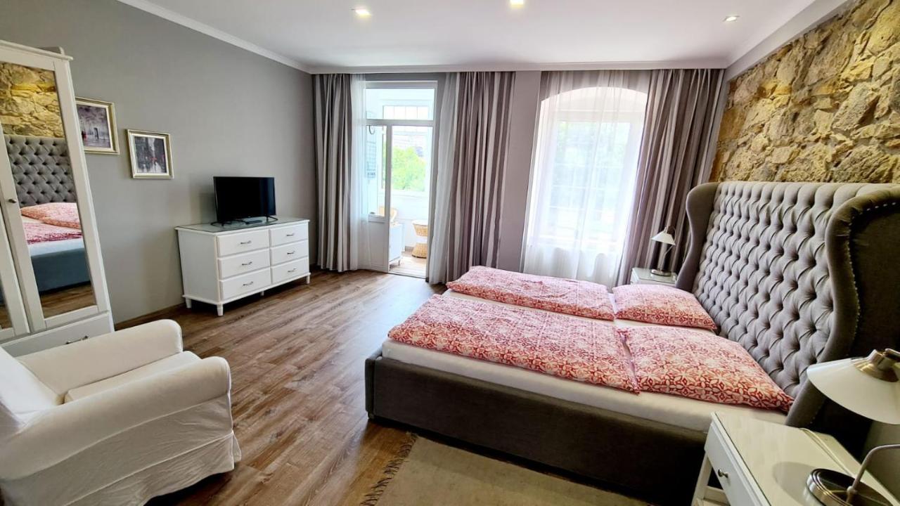 Penzion Valkoun-Lilienfeld Karlsbad Exteriör bild