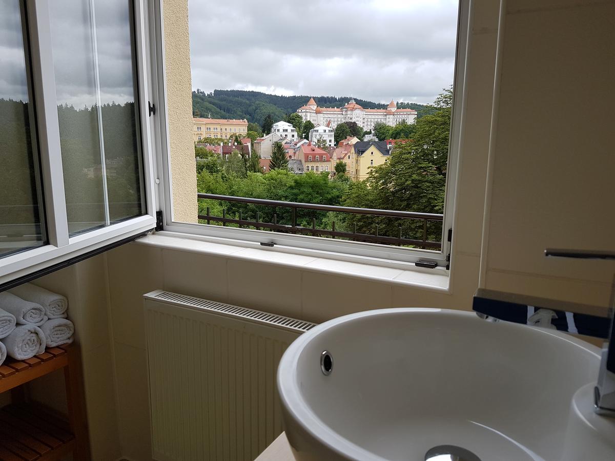 Penzion Valkoun-Lilienfeld Karlsbad Exteriör bild